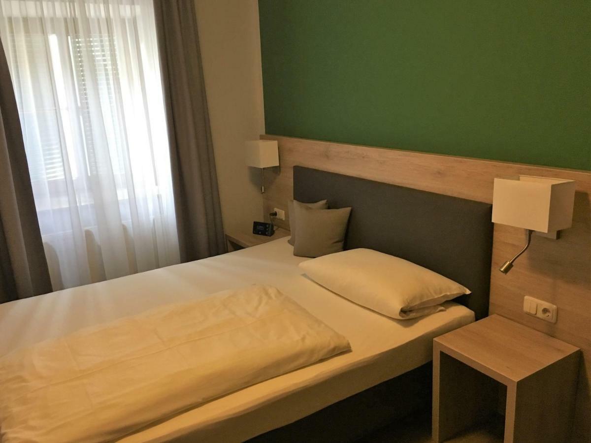 Eberl Hotel-pension Feldmoching Múnich