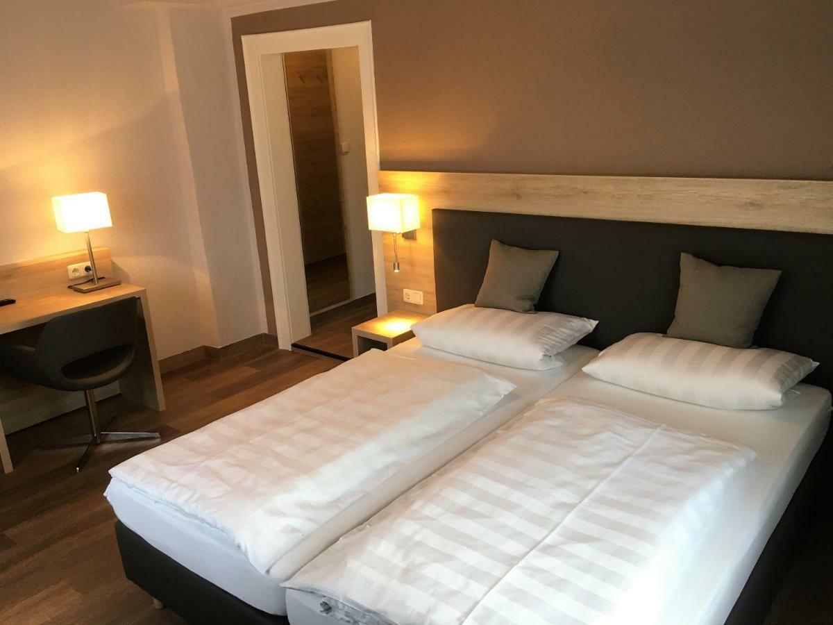 Eberl Hotel-pension Feldmoching Pensión