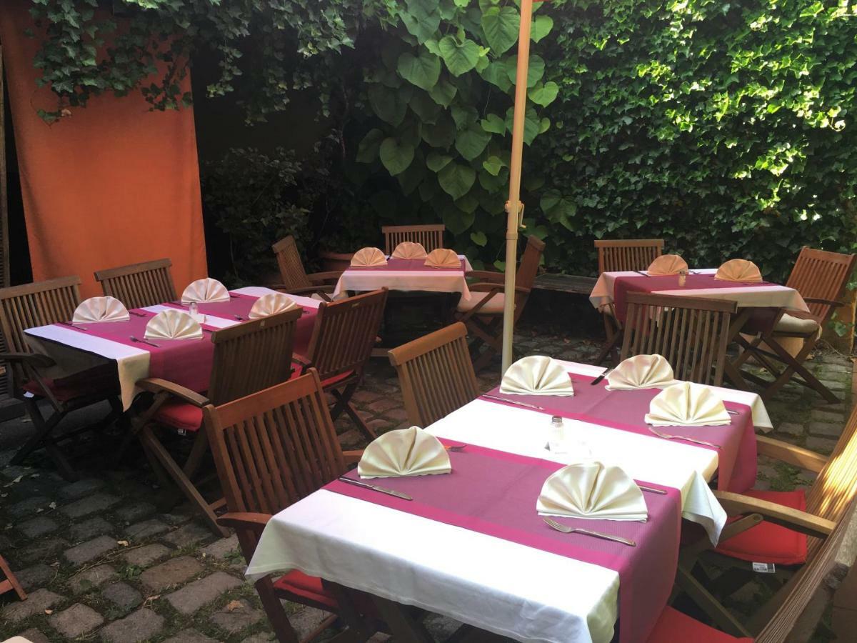 Pensión Eberl Hotel-pension Feldmoching 2*